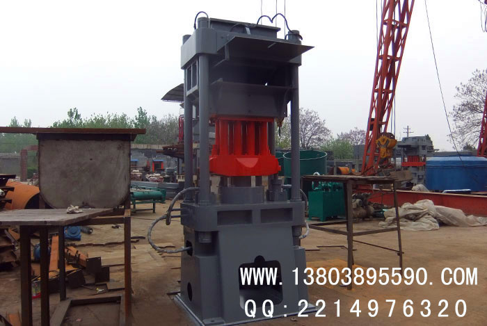 金屬屑?jí)簤K機(jī)發(fā)貨現(xiàn)場