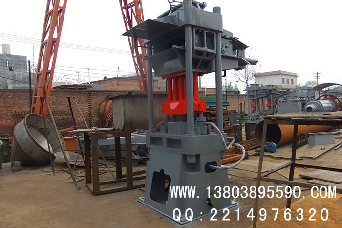 金屬屑?jí)簤K機(jī)發(fā)貨現(xiàn)場